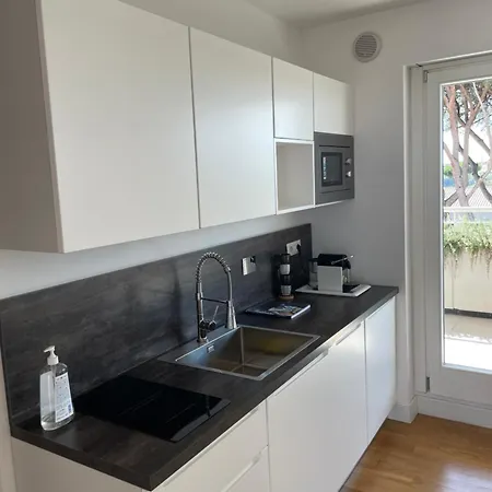 House Cassia Roma